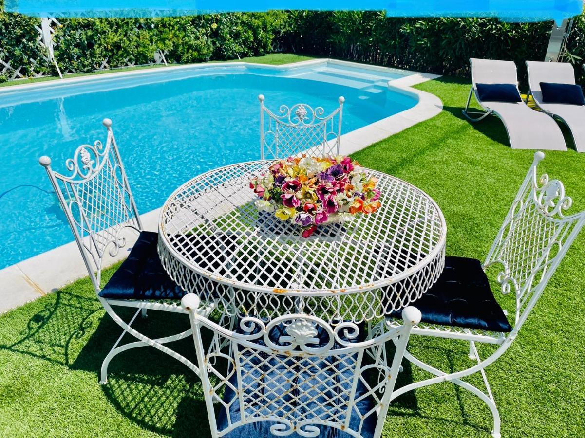 Villa Adel Сан-Теодоро Экстерьер фото